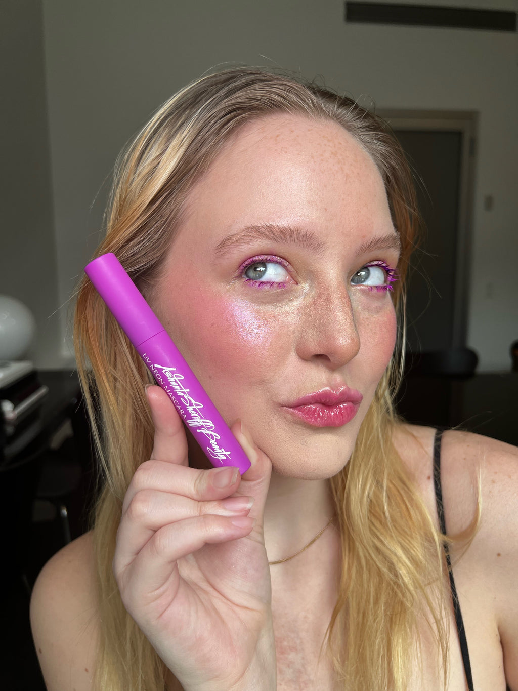 Ashunta Sheriff Beauty UV Vegan Mascara
